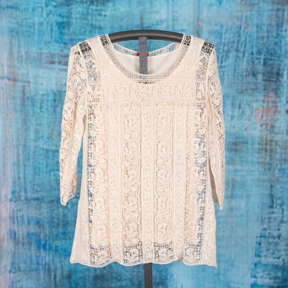 V Christina Womens Size MEDIUM Crochet Boho Cottage Festival Western Top Cream